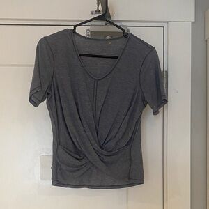 LULULEMON TSHIRT